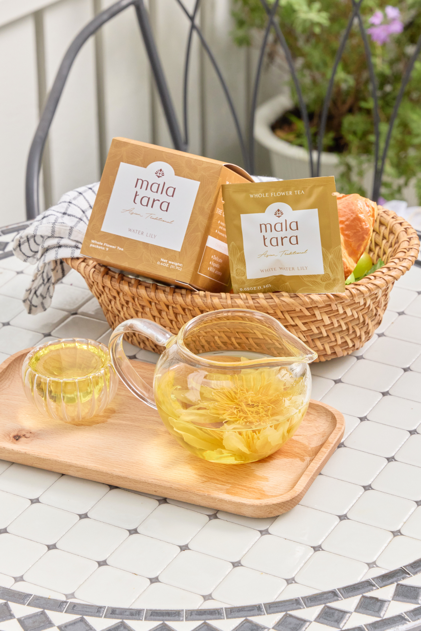 Blooming Deluxe Gift Box